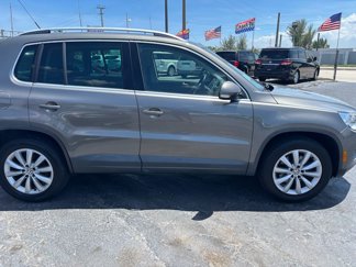 Used 2011 Volkswagen Tiguan SE video 1