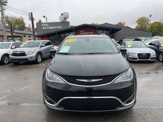 Used 2019 Chrysler Pacifica Touring-L image 1