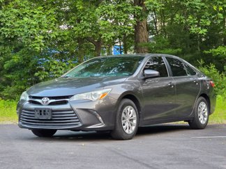 Used 2015 Toyota Camry LE image 1