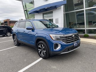 Certified 2025 Volkswagen Atlas SE image 1