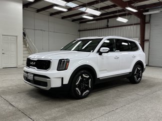 Used 2024 Kia Telluride EX image 1