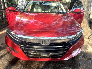 Used 2018 Honda Accord Touring image 1