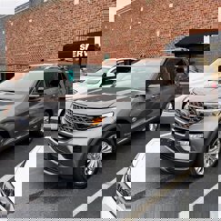 Used 2022 Ford Explorer King Ranch w/ Premium Technology Package image 1