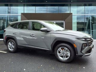 Used 2025 Hyundai Tucson SE image 1