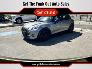 Used 2018 MINI Cooper 4-Door Hardtop image 1