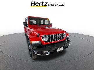 Used 2025 Jeep Wrangler Sahara video 1