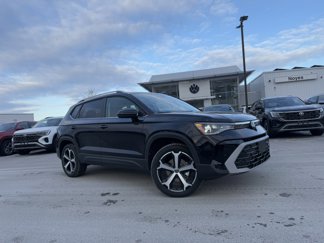 New 2025 Volkswagen Taos SEL image 1