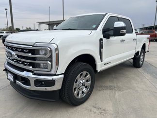 New 2025 Ford F250 4x4 Crew Cab Super Duty image 1