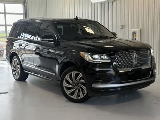 Used 2023 Lincoln Navigator Reserve image 1
