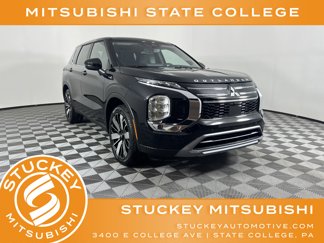 New 2025 Mitsubishi Outlander SE image 1