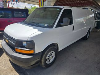 Used 2017 Chevrolet Express 2500 Extended image 1