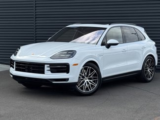 New 2026 Porsche Cayenne E-Hybrid video 1
