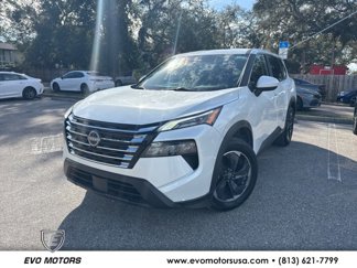 Used 2024 Nissan Rogue SV image 1