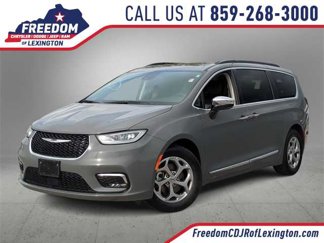 Used 2023 Chrysler Pacifica Limited image 1