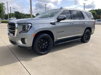 Used 2023 GMC Yukon SLT w/ SLT Premium Package image 1