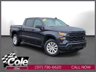 Used 2023 Chevrolet Silverado 1500 Custom image 1