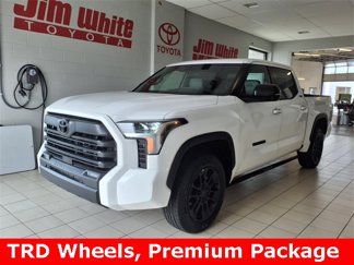 Used 2025 Toyota Tundra SR5 image 1