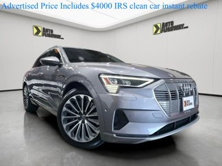 Used 2019 Audi e-tron Prestige w/ Prestige Package image 1
