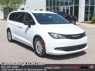New 2025 Chrysler Voyager LX video 1