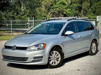 Used 2016 Volkswagen Golf S image 1