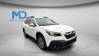 Used 2022 Subaru Outback Premium image 1