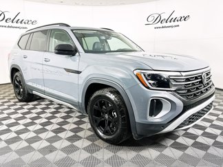 Used 2024 Volkswagen Atlas Peak Edition SEL image 1