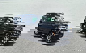 New 2025 Chevrolet Suburban Premier image 1