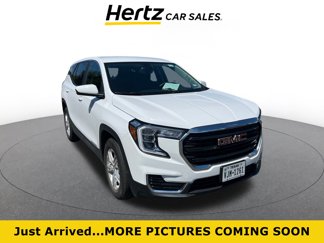 Used 2024 GMC Terrain SLE image 1