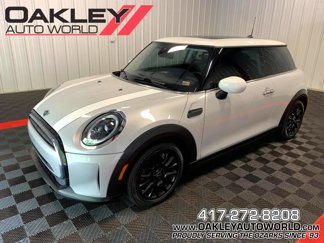 Used 2022 MINI Cooper 2-Door Hardtop image 1