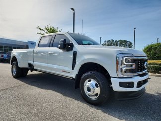 New 2025 Ford F350 4x4 Crew Cab DRW Super Duty image 1