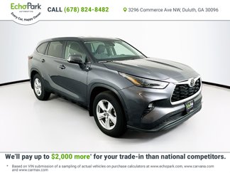 Used 2024 Toyota Highlander LE image 1