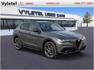 Used 2024 Alfa Romeo Stelvio Veloce image 1