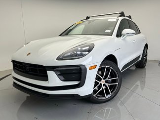 Used 2024 Porsche Macan image 1