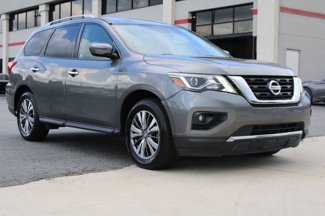 Used 2019 Nissan Pathfinder SV image 1