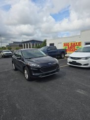 Used 2021 Ford Escape SE image 1
