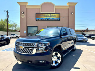 Used 2018 Chevrolet Suburban LT w/ LT Signature Package image 1