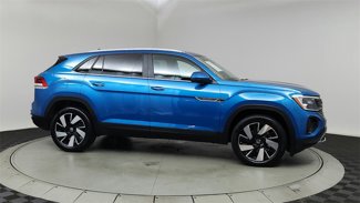 Used 2024 Volkswagen Atlas Cross Sport SE image 1