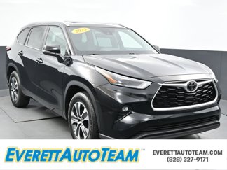 Used 2023 Toyota Highlander XLE image 1