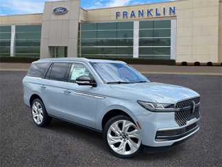 New 2025 Lincoln Navigator Reserve image 1