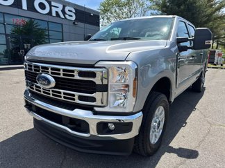 Used 2024 Ford F250 XLT image 1