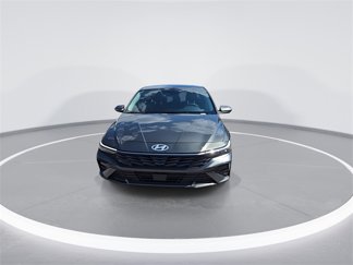 New 2025 Hyundai Elantra SEL video 3