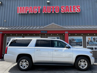 Used 2017 Chevrolet Suburban LT image 1