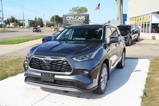 Used 2024 Toyota Highlander Platinum image 1
