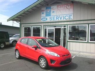Used 2013 Ford Fiesta SE w/ Super Fuel Economy Pkg image 1