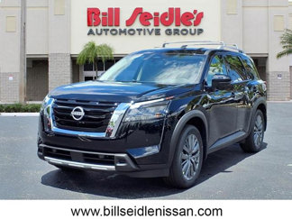 New 2025 Nissan Pathfinder SL image 1
