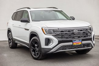 New 2026 Volkswagen Atlas Peak Edition image 1