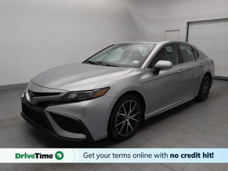 Used 2023 Toyota Camry SE image 1