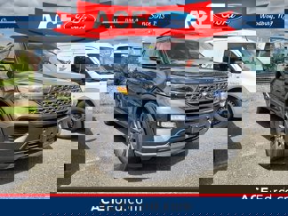 Certified 2022 Ford Explorer XLT w/ Equipment Group 202A image 1