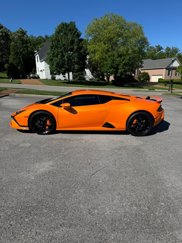 Used 2023 Lamborghini Huracan Tecnica image 1