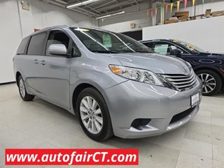 Used 2017 Toyota Sienna LE image 1